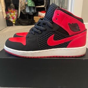 Air Jordan 1 Girls size 5.5 Phat sneakers black, siren red and white